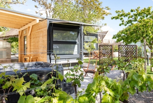 Bild der Liberty Minis, den mobilen Hotelzimmern in der Hotelanlage von Gartner Ümitz